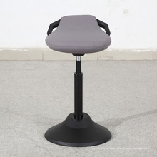 Специальное эргономичное кресло-седло для подъемных столов всех типов.